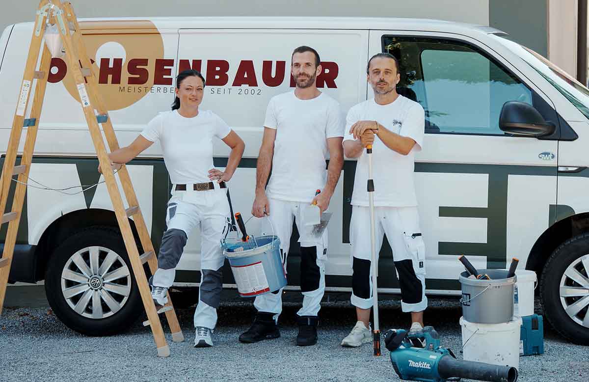 Teamfoto Malerbetrieb Ochsenbauer Straubing – erfahrene Malermeister und Mitarbeiter